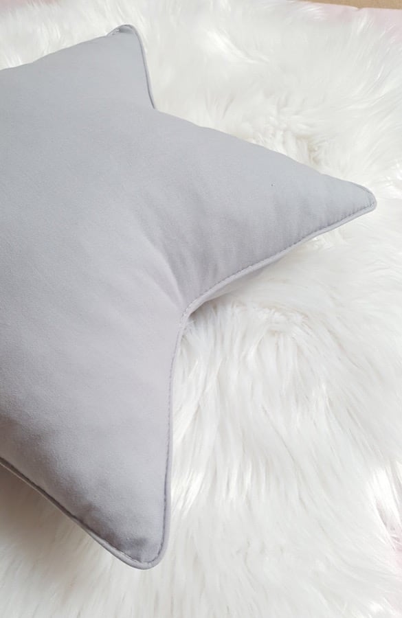 sivi-jastuk-zvezda-2 sivi-jastuk-zvezda-2